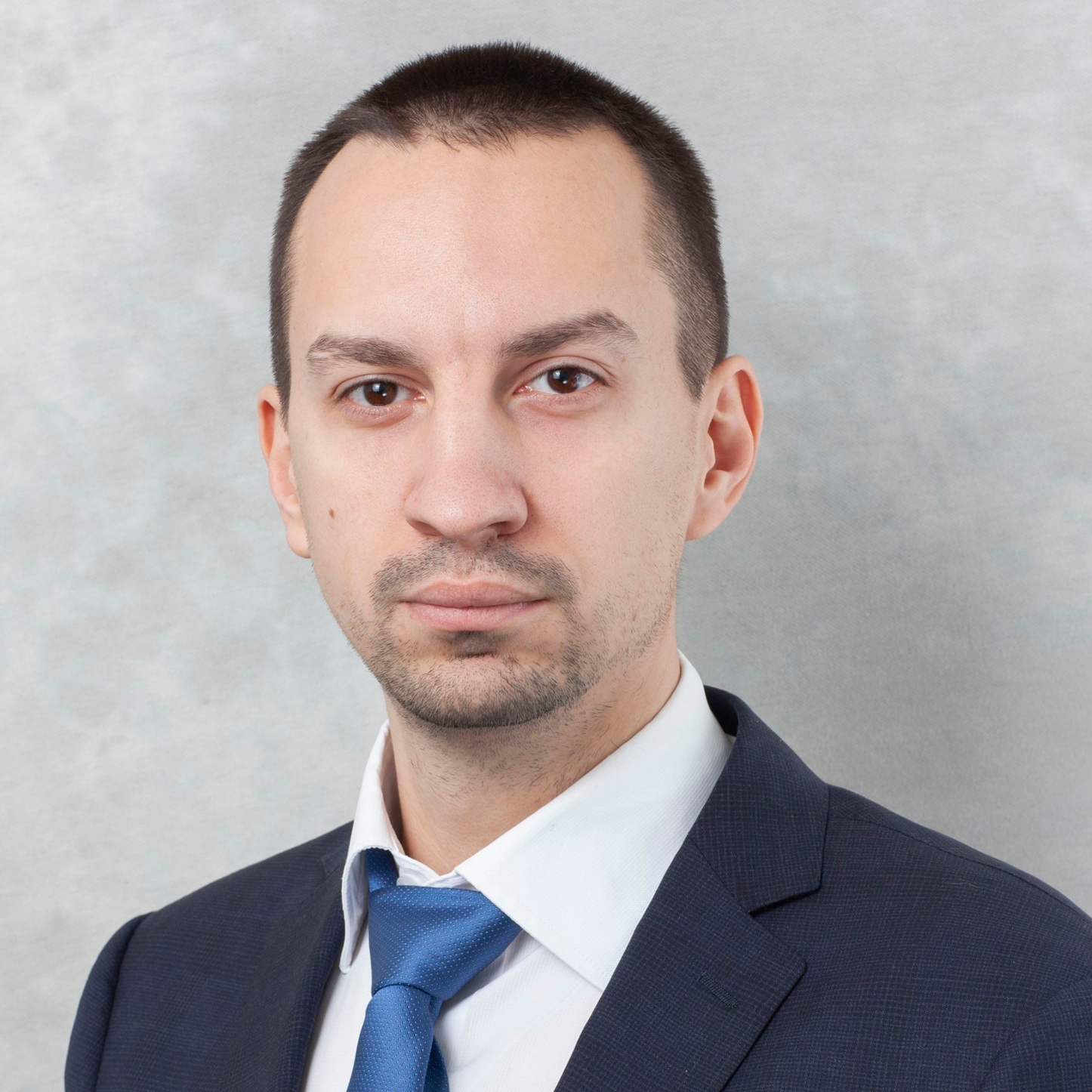 Олег Мангутов, EY_sq