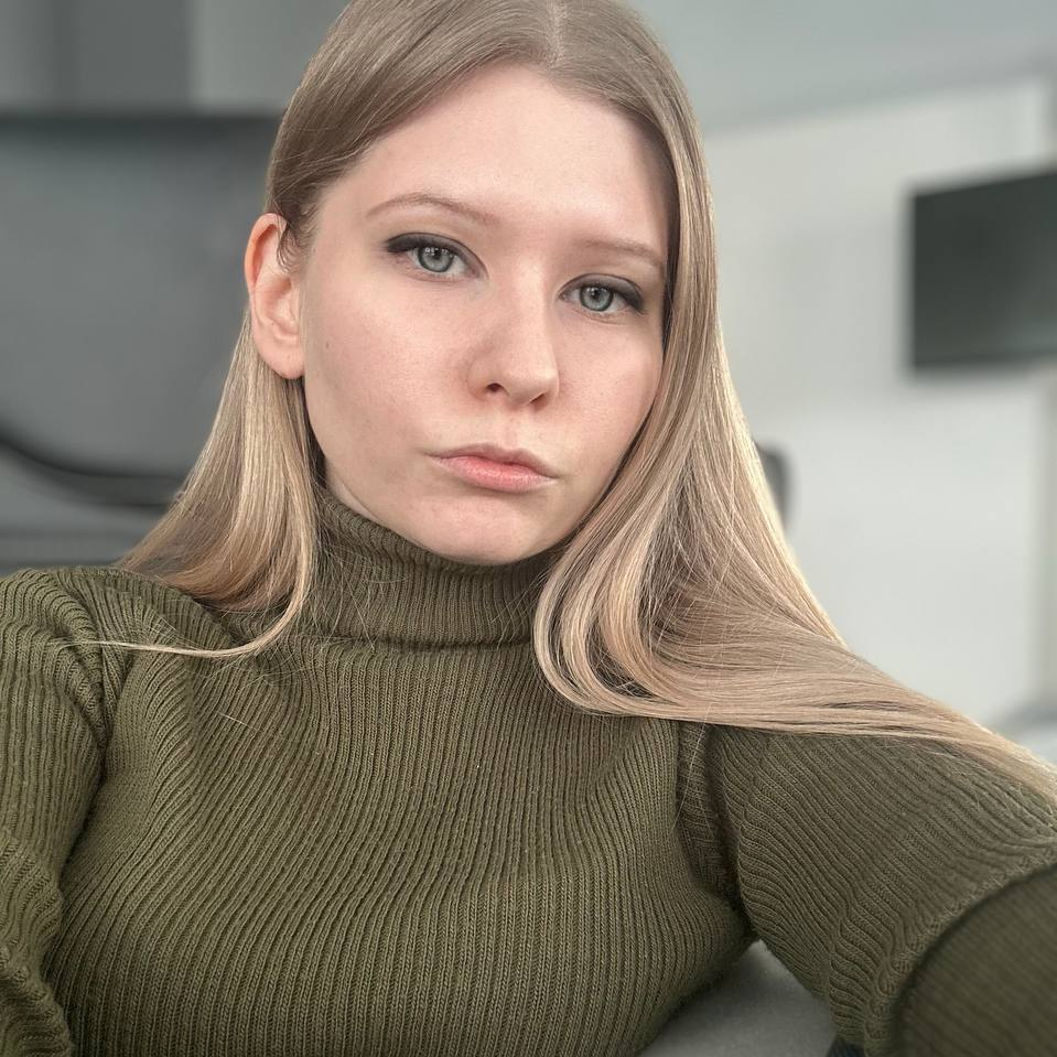 Яна Досаева, ИСП_sq