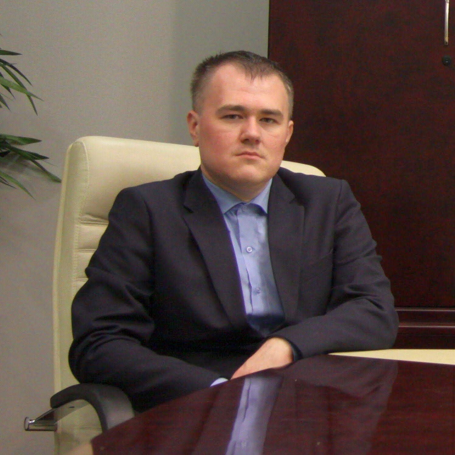 Александр Каверин, Базис