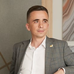 Антон Гаврилов, продукт Шерлок, Аксель Про