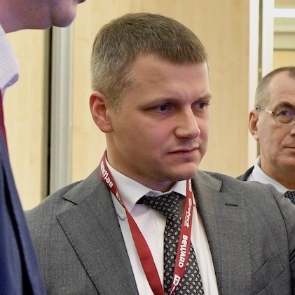 Каратаев Р. Министр МО