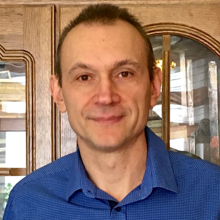 Виталий Промыслов РАН sq