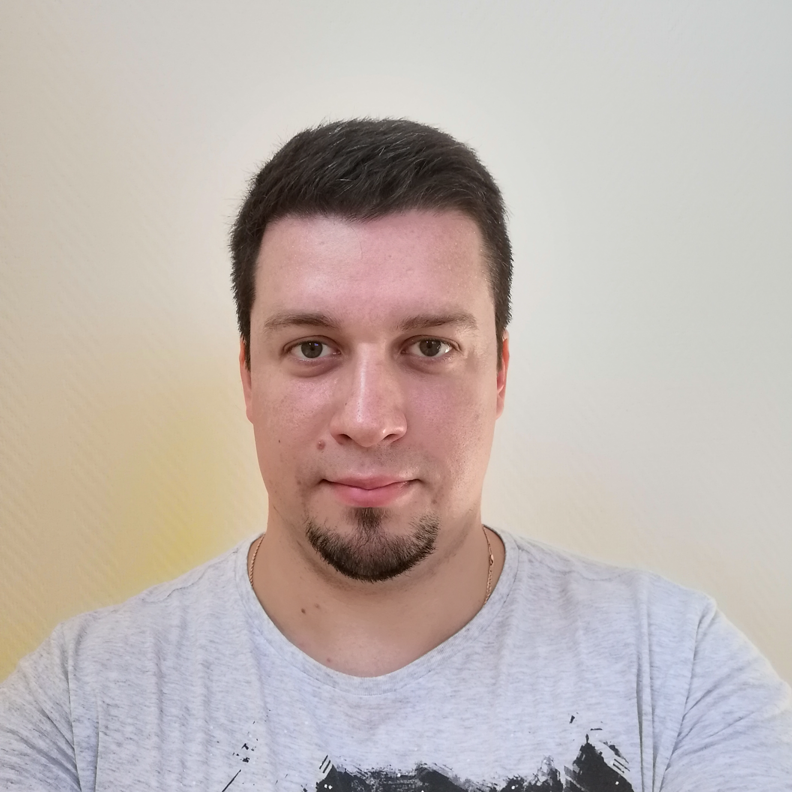 Александр Шкуратиков
